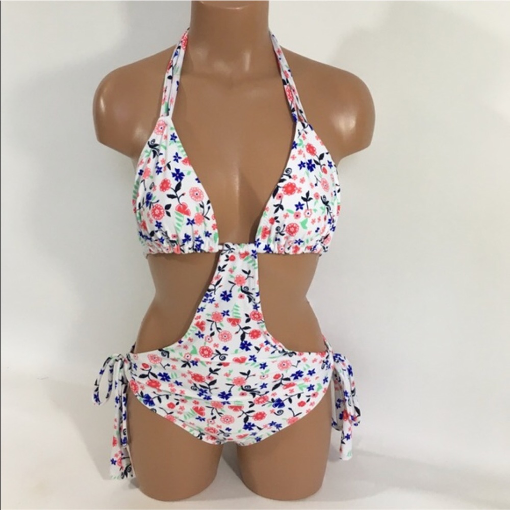 One piece bathing suit